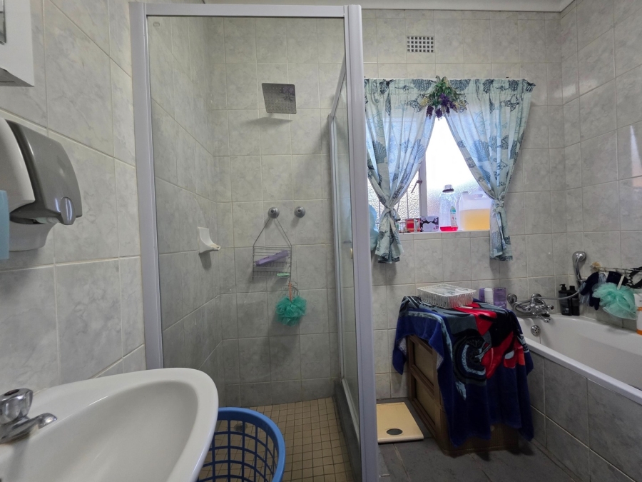 3 Bedroom Property for Sale in Protea Park North West